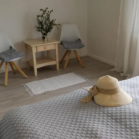 House Hotel *