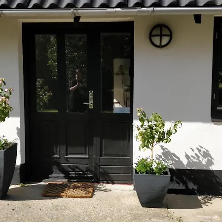 House Hotel *